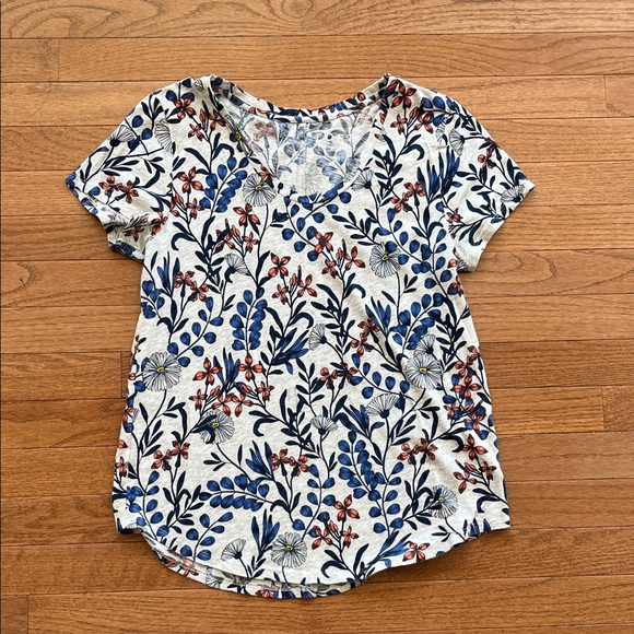 LOFT Tops - LOFT Blue and Red Floral Short Sleeve Top